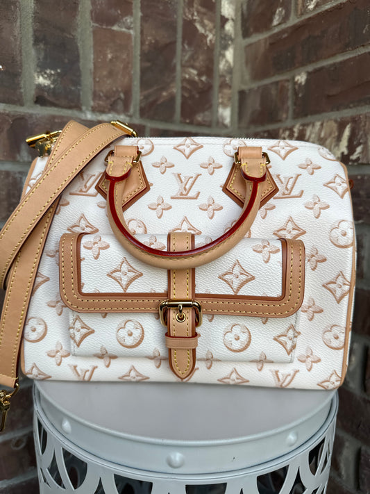 Louis Vuitton Speedy Bandouliere Bag Fall for You Monogram Canvas 25