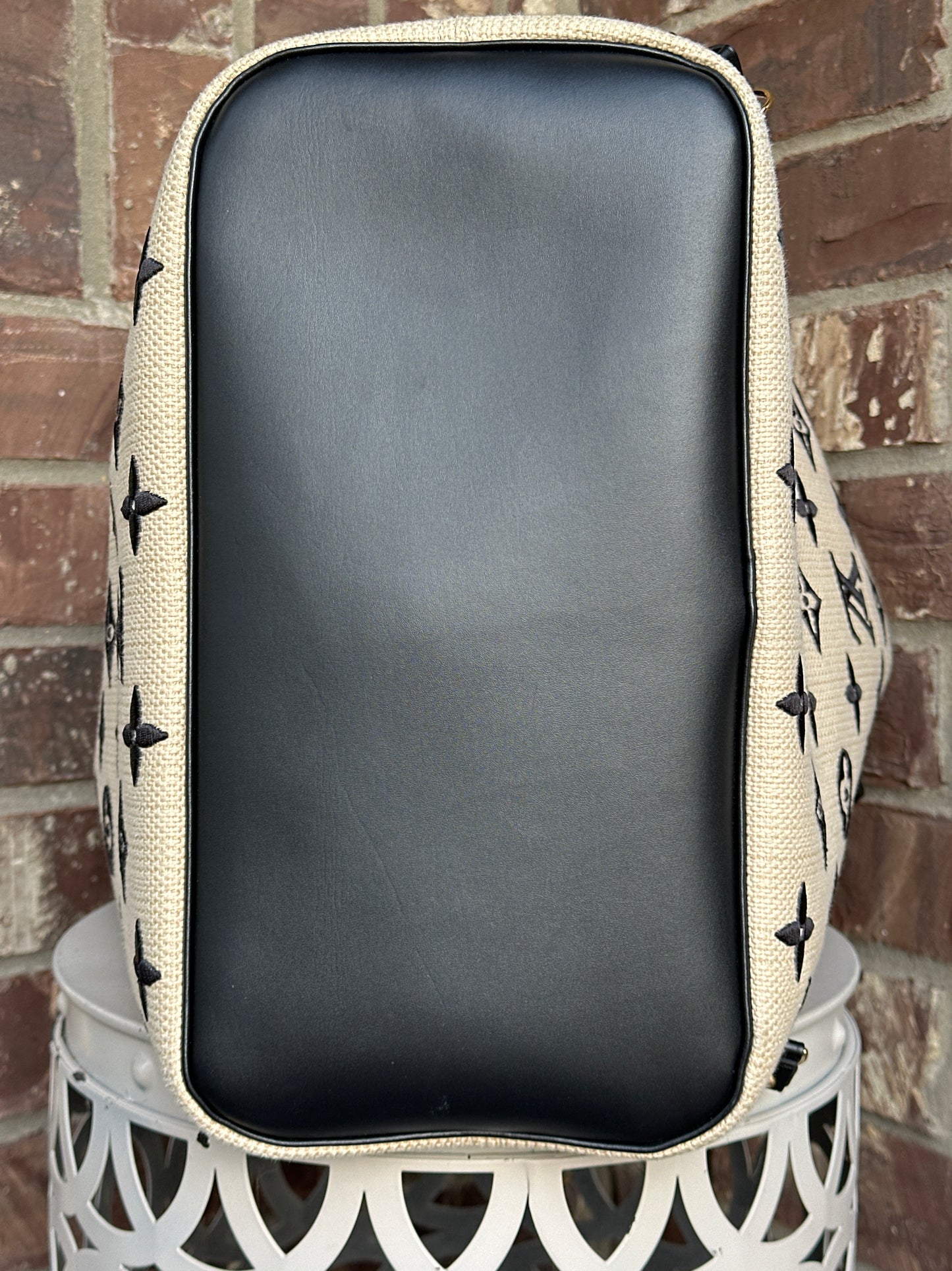 Louis Vuitton Neverfull NM Tote Giant Embroidered Cotton MM 412323