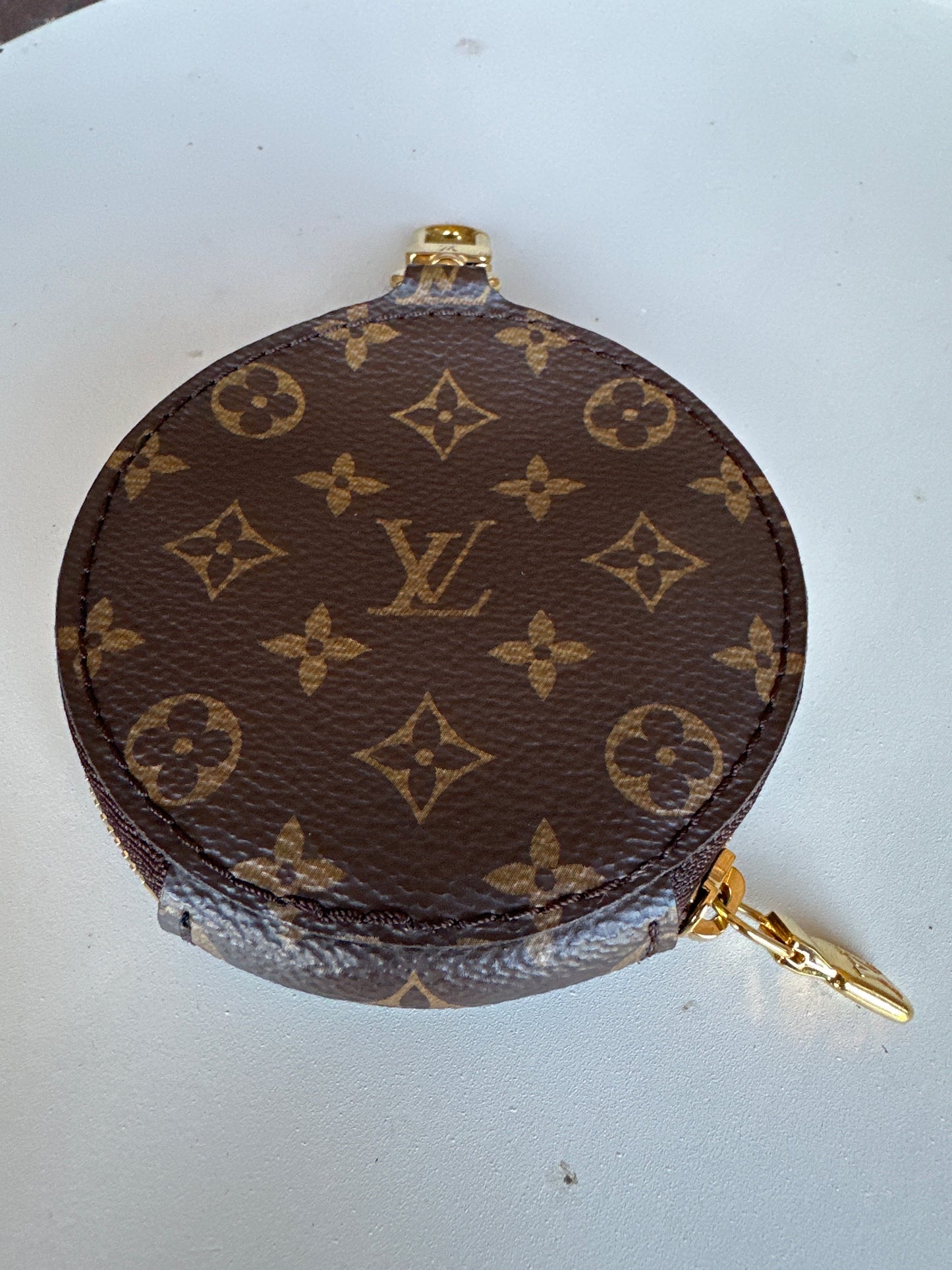 * Louis Vuitton Bando strap and pouch