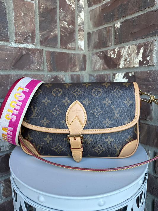 Louis Vuitton Diane NM Handbag Monogram Canvas (87878)