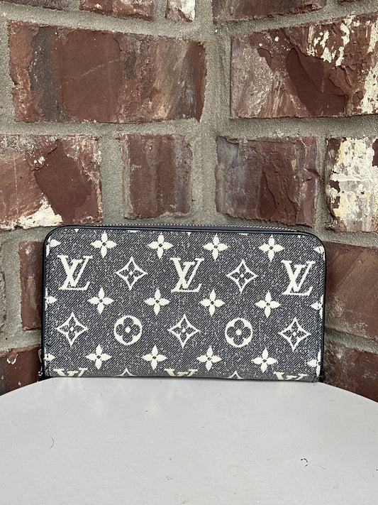 Louis Vuitton Denim Jacquard Monogram Zippy Wallet 54356