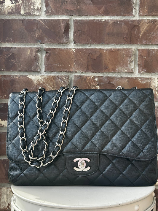 Chanel Classic Single Flap Quilted Caviar Jumbo Bag 51132