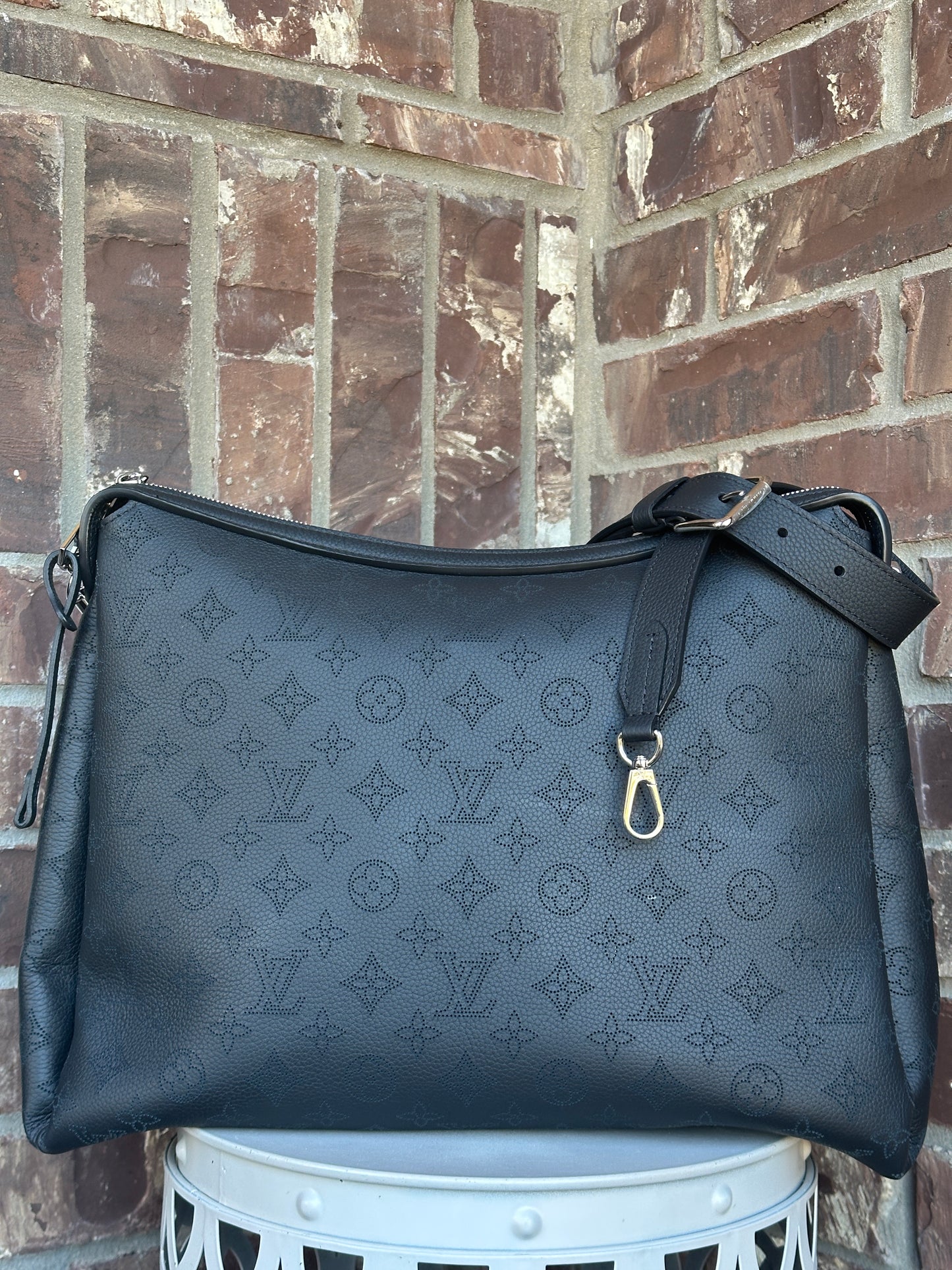 Louis Vuitton Hand It All Bag Mahina Leather MM Black 69064
