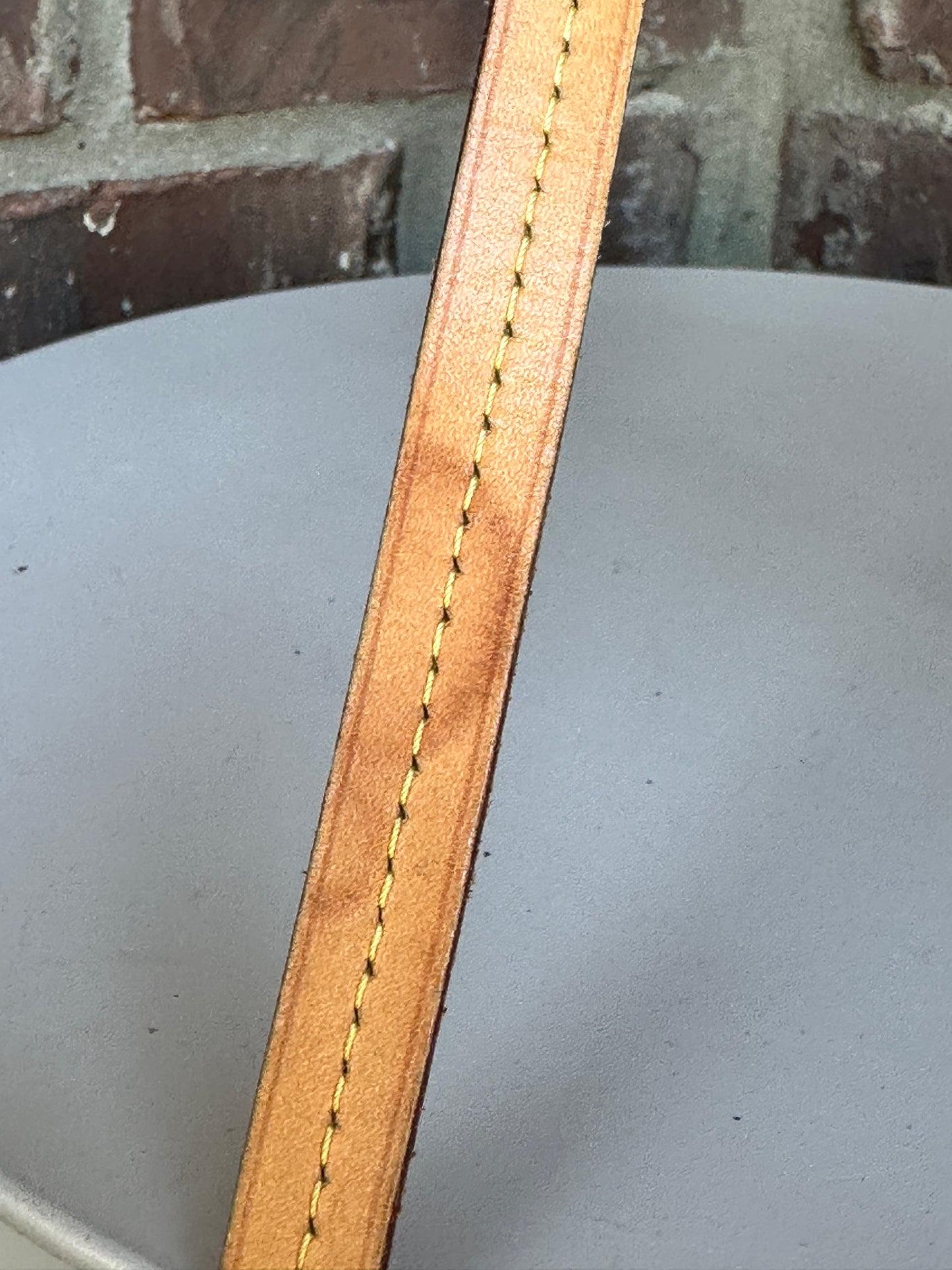 Louis Vuitton Favorite Handbag Monogram Canvas MM 21134