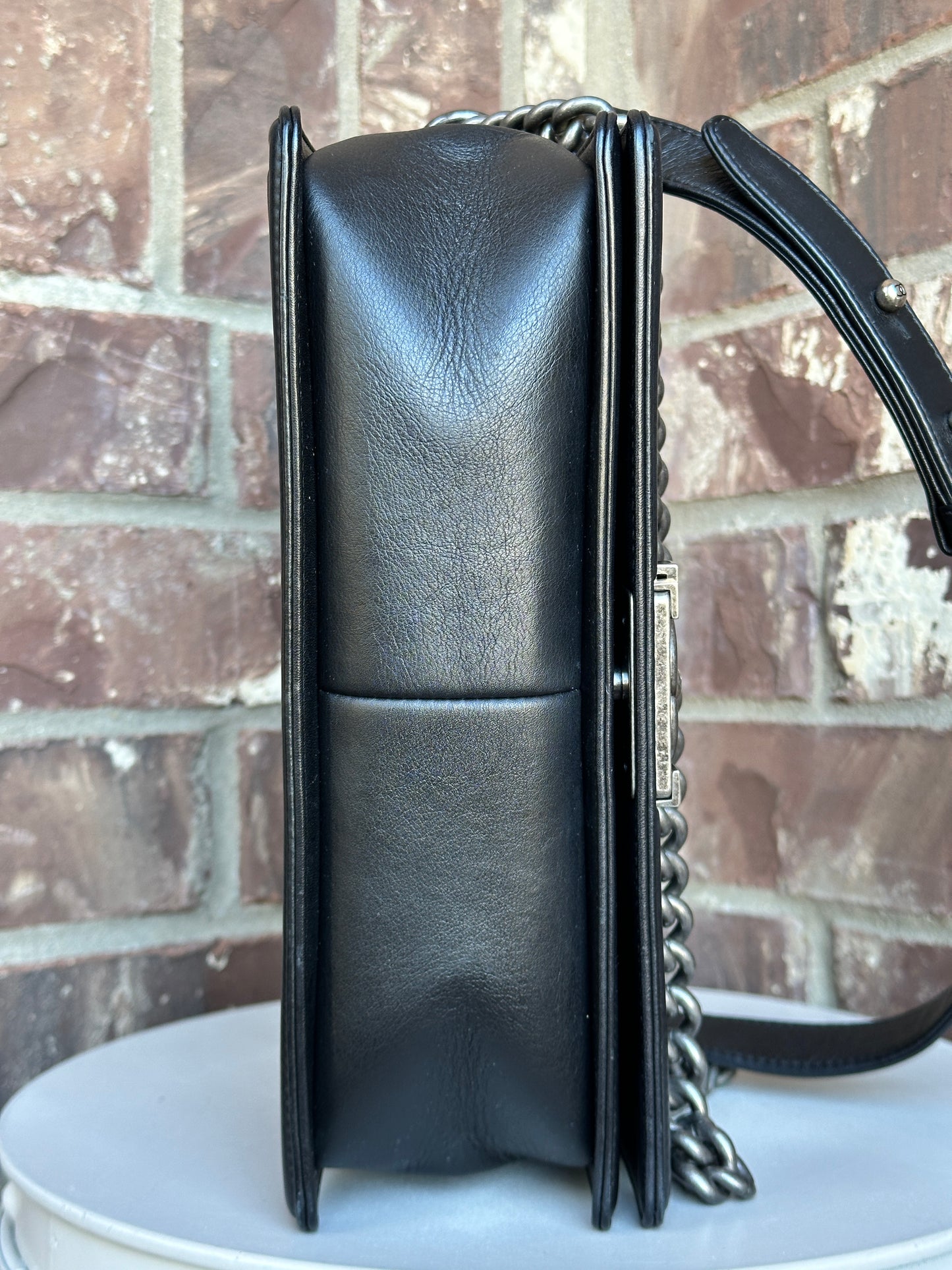 Chanel Boy Flap Bag Chevron Lambskin Old Medium 67004