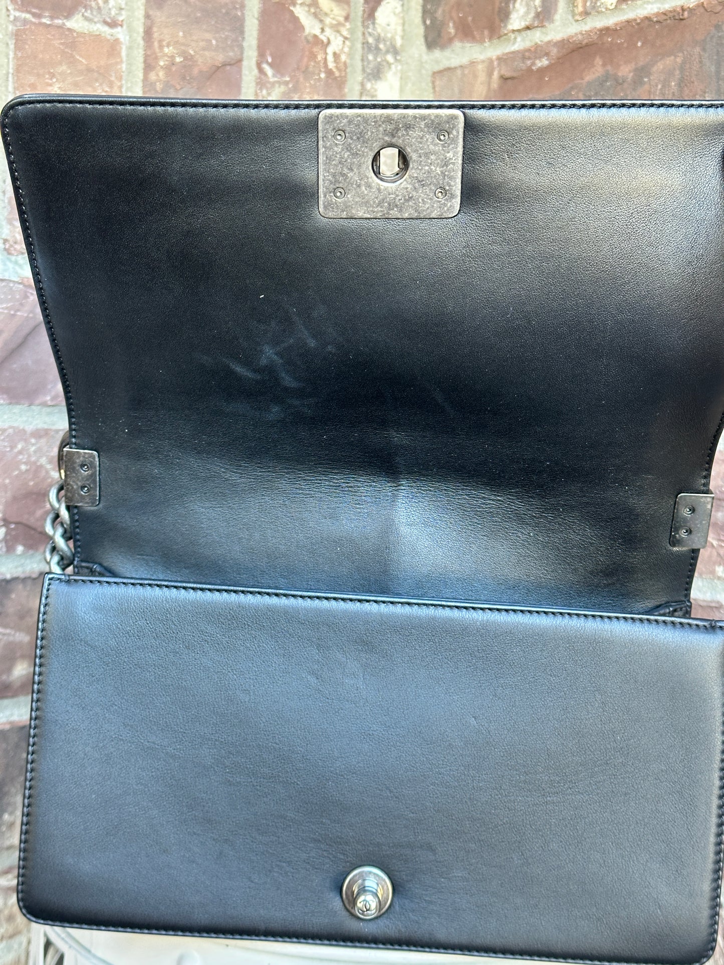 Chanel Boy Flap Bag Chevron Lambskin Old Medium 67004