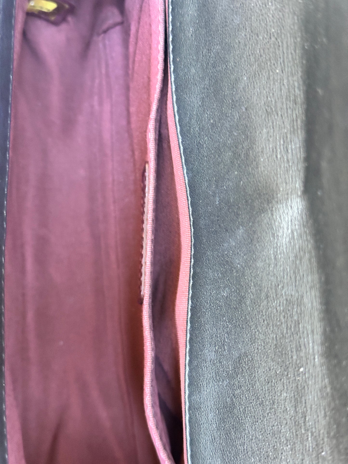 Chanel Boy Flap Bag Chevron Lambskin Old Medium 67004