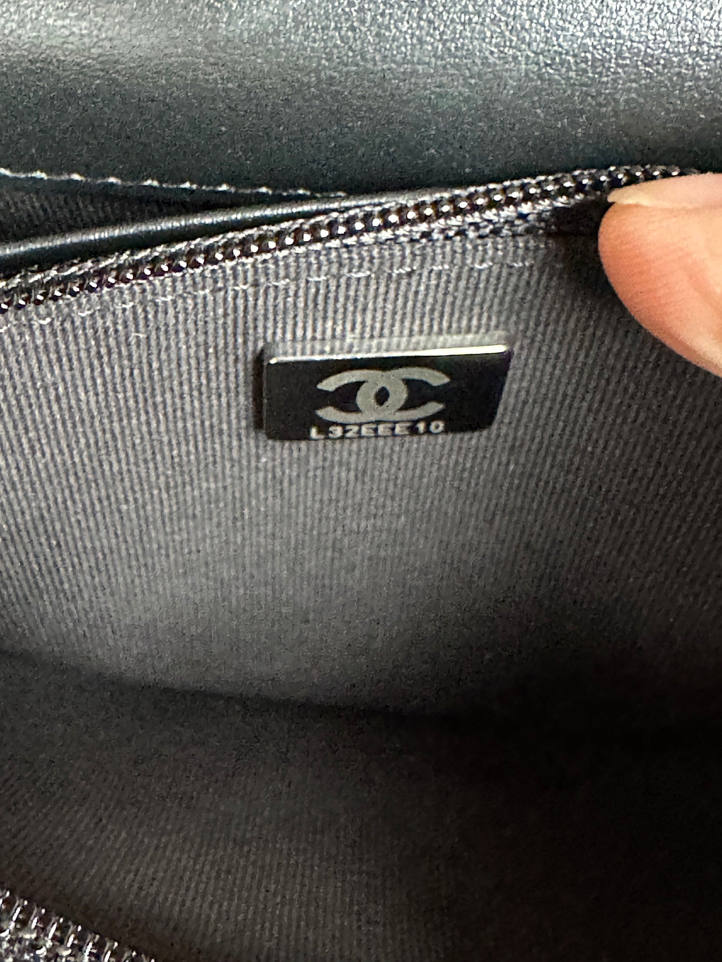 Chanel So Black Reissue 2.55 Wallet on Chain Chevron Sheepskin 45903