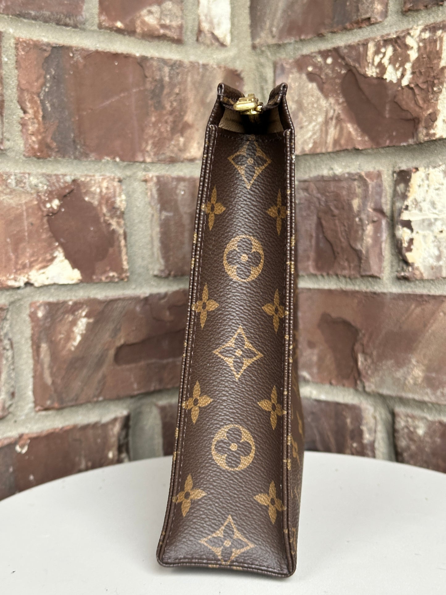 Louis Vuitton Toiletry Pouch NM Monogram Canvas 26.  39046
