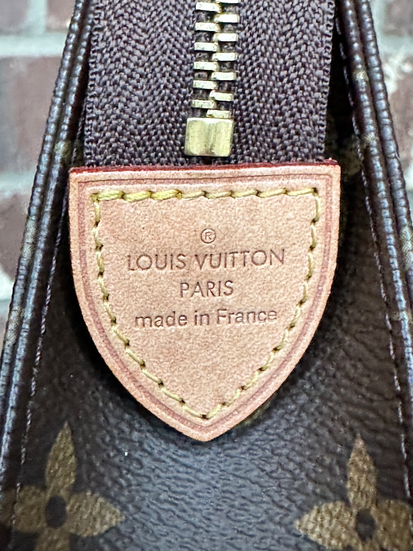 Louis Vuitton Toiletry Pouch NM Monogram Canvas 26.  39046