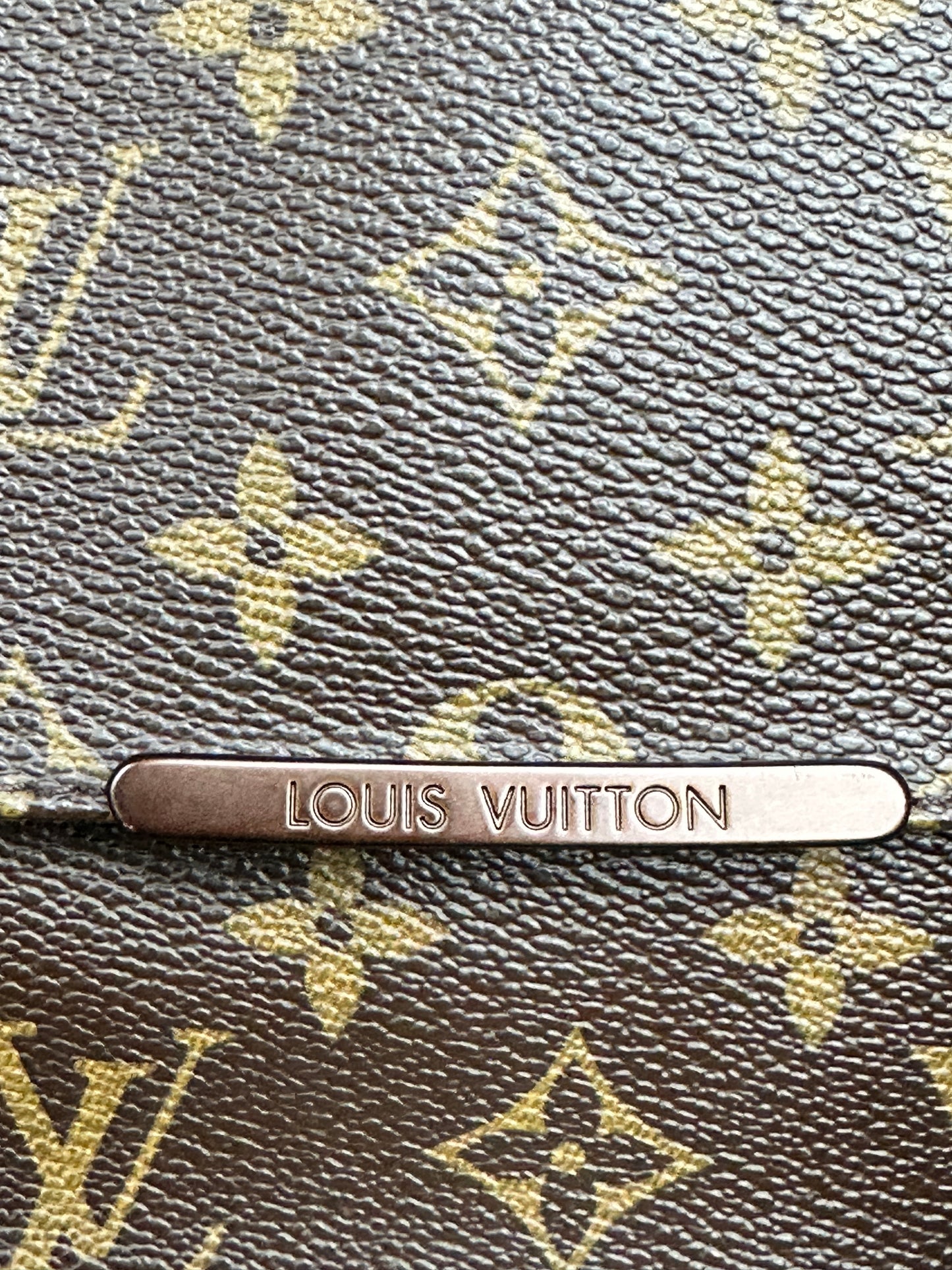 Louis Vuitton Beaubourg Messenger Bag Monogram Canvas MM 89923