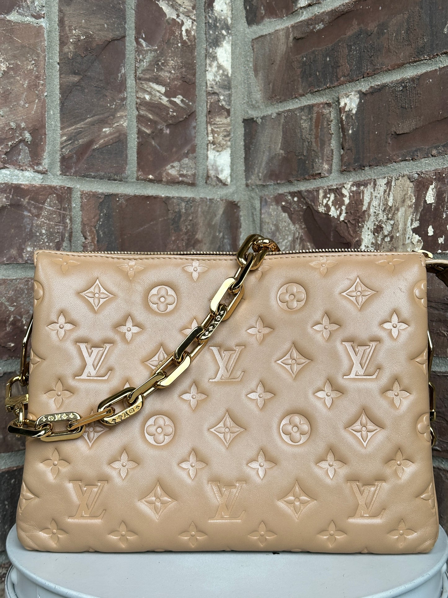 Louis Vuitton Coussin Bag Monogram Embossed Lambskin PM	67768