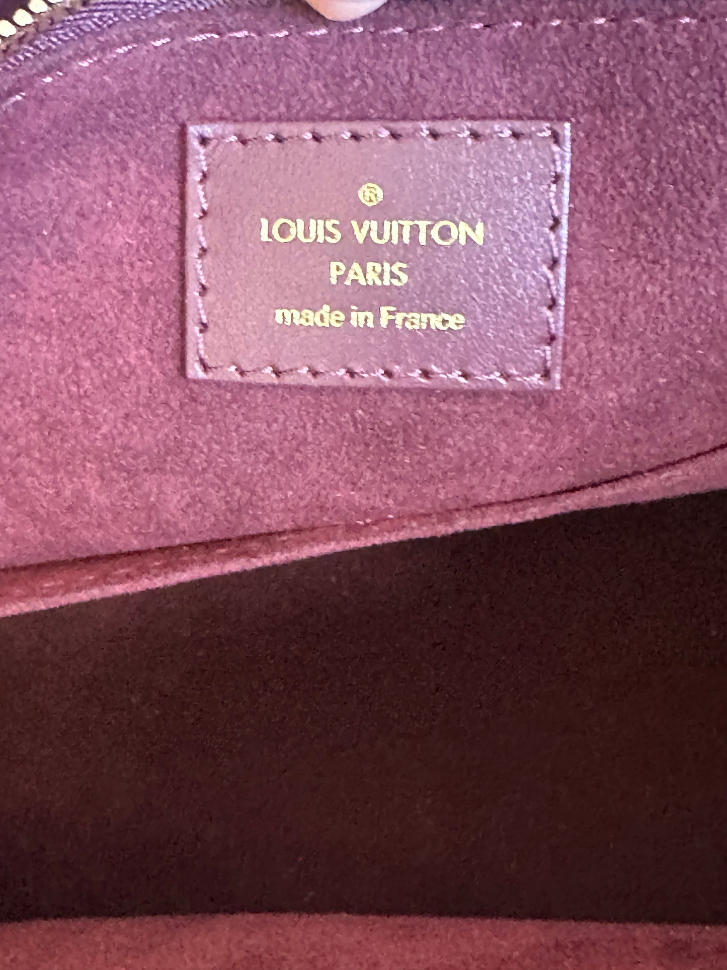 Louis Vuitton OnTheGo Tote Monogram Empreinte Giant MM 32898