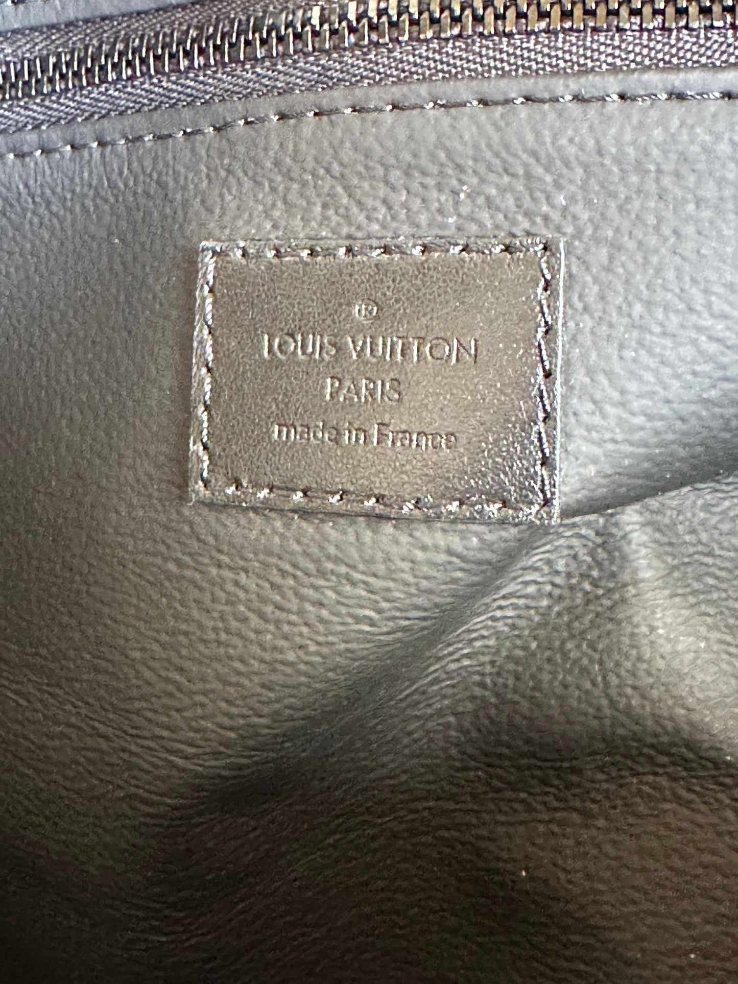 Louis Vuitton Dopp Kit Toiletry Pouch Taurillon Monogram Leather 85243