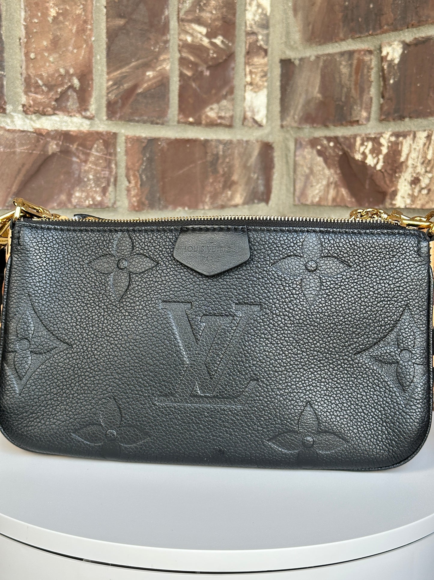 Louis Vuitton Multi Pochette Accessoires Wild at Heart Monogram Empreinte Giant	61134