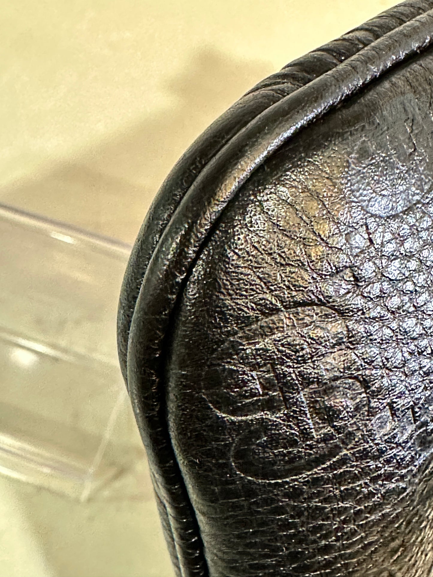 Gucci Emblem Chain Shoulder Bag Guccissima Leather Medium	61114