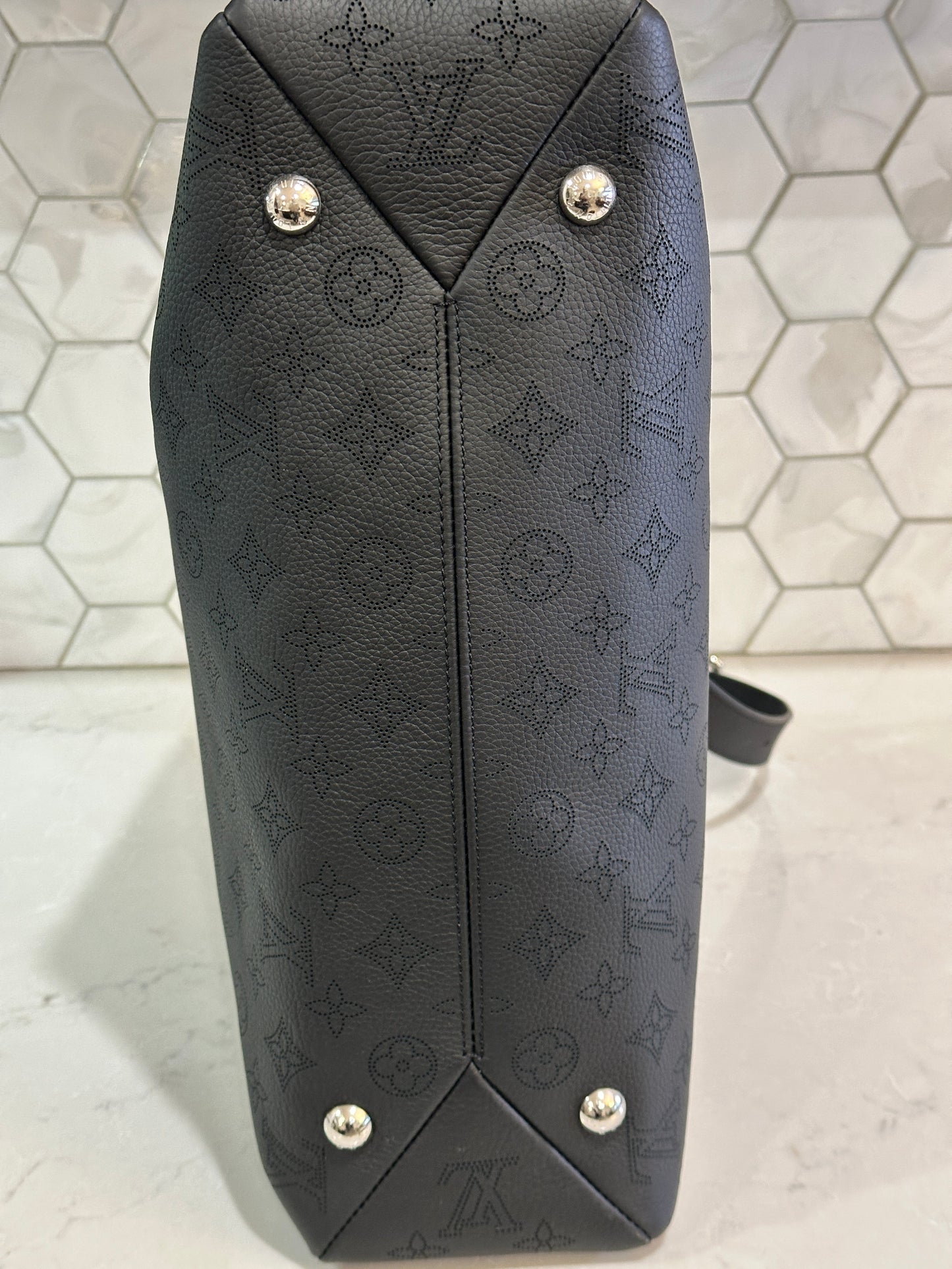 Louis Vuitton Hand It All Bag Mahina Leather MM 69064