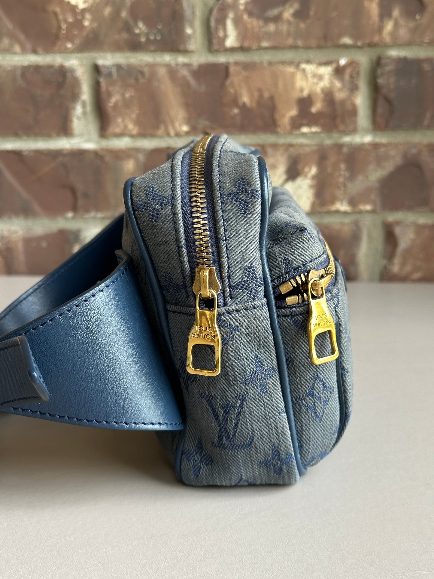 Louis Vuitton Outdoor BumBag Monogram Denim 38923