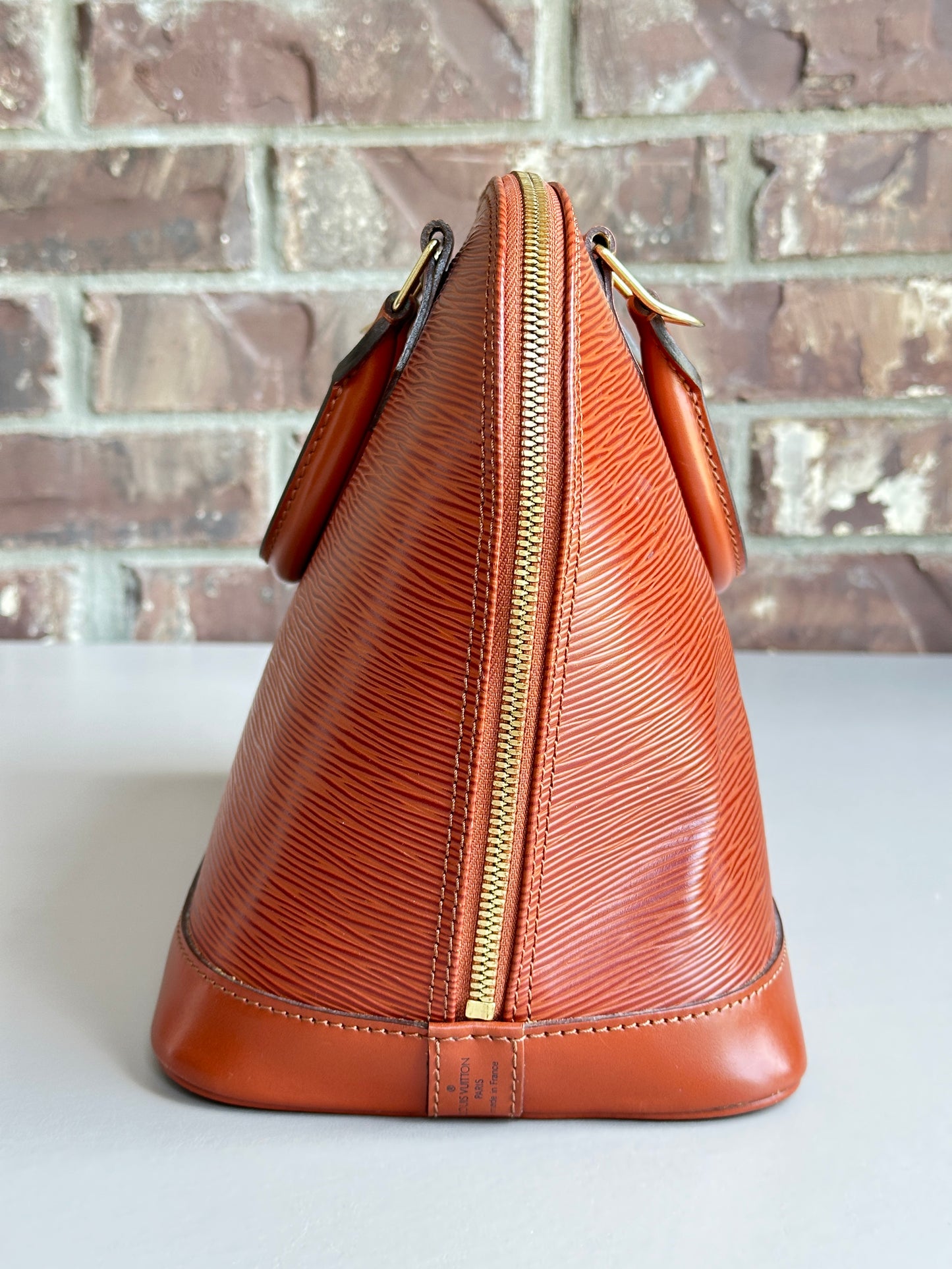 Louis Vuitton Vintage Alma Handbag Epi Leather PM Kenyan Fawn 87324