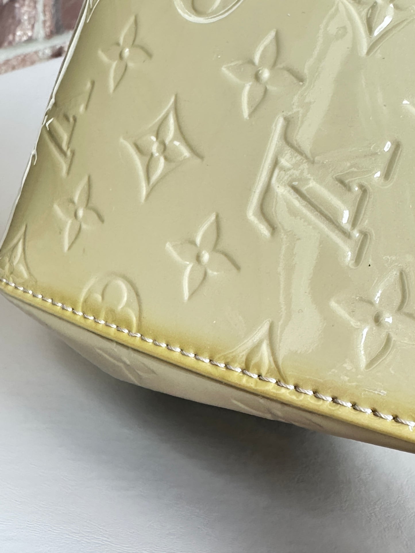 Louis Vuitton Brea Handbag Monogram Vernis MM 83274