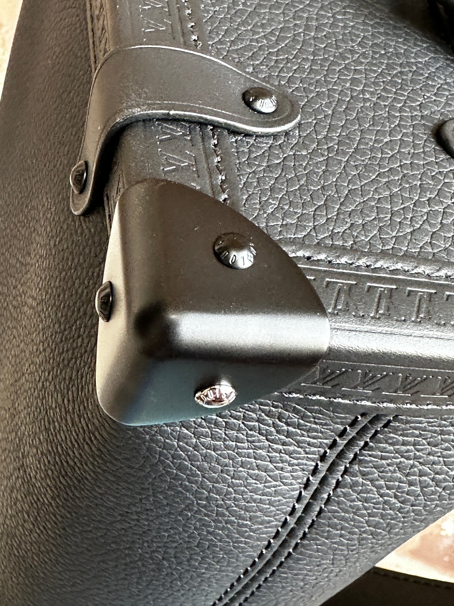 Louis Vuitton Side Trunk Handbag Taurillon Leather MM 41124