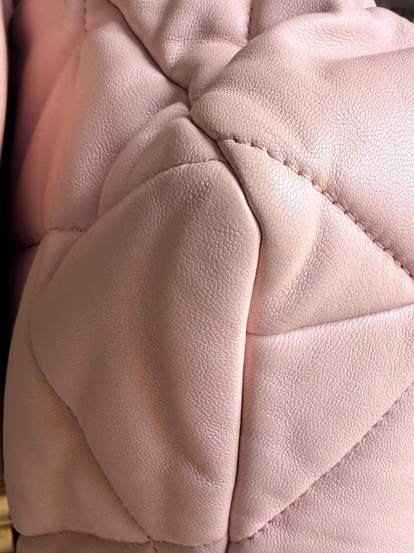 Chanel 19 Flap Bag Quilted Leather Large Light Pink 82937