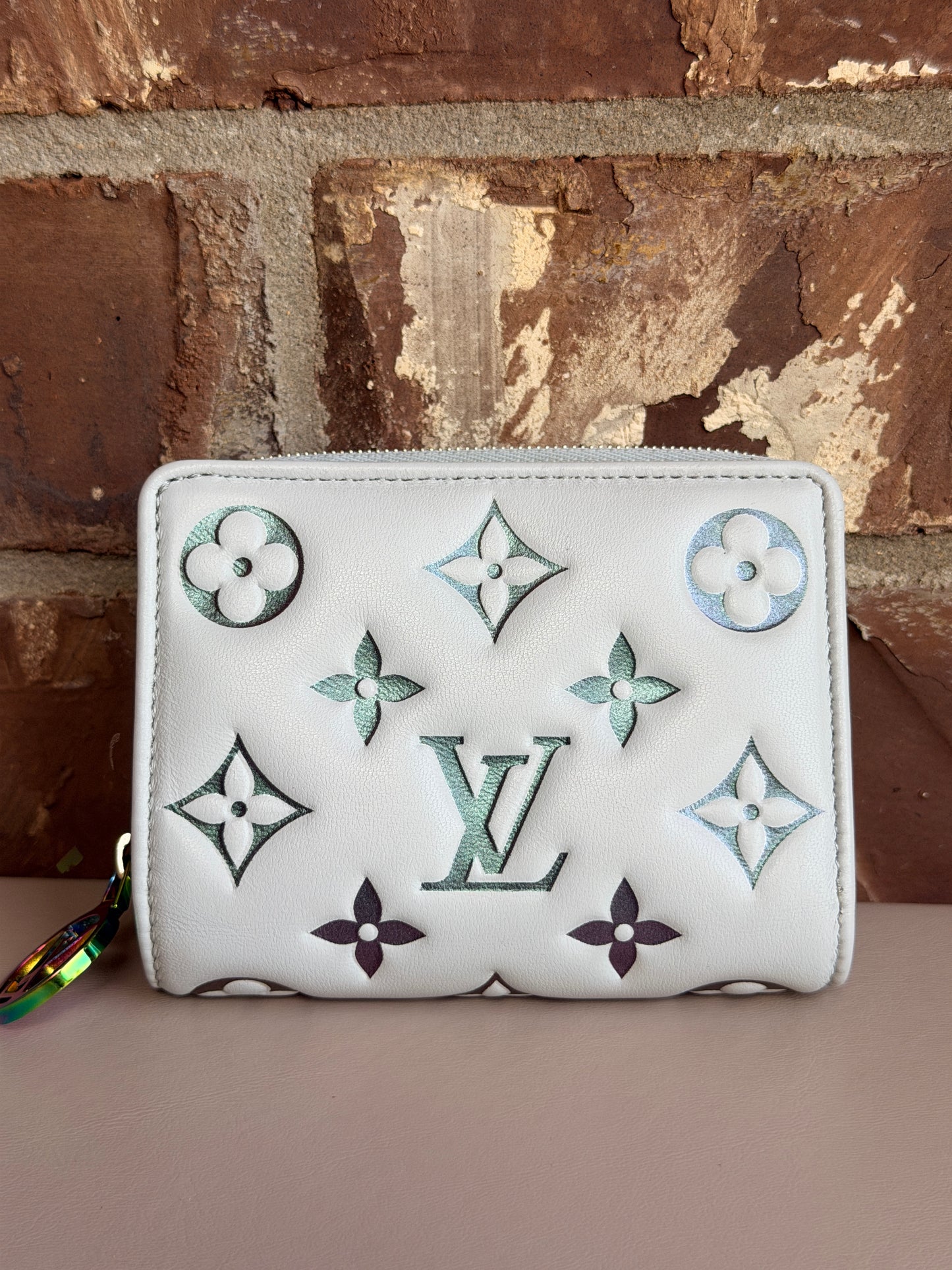 Louis Vuitton Coussin Lou Wallet LV Ski Monogram Embossed Lambskin Grey 72953
