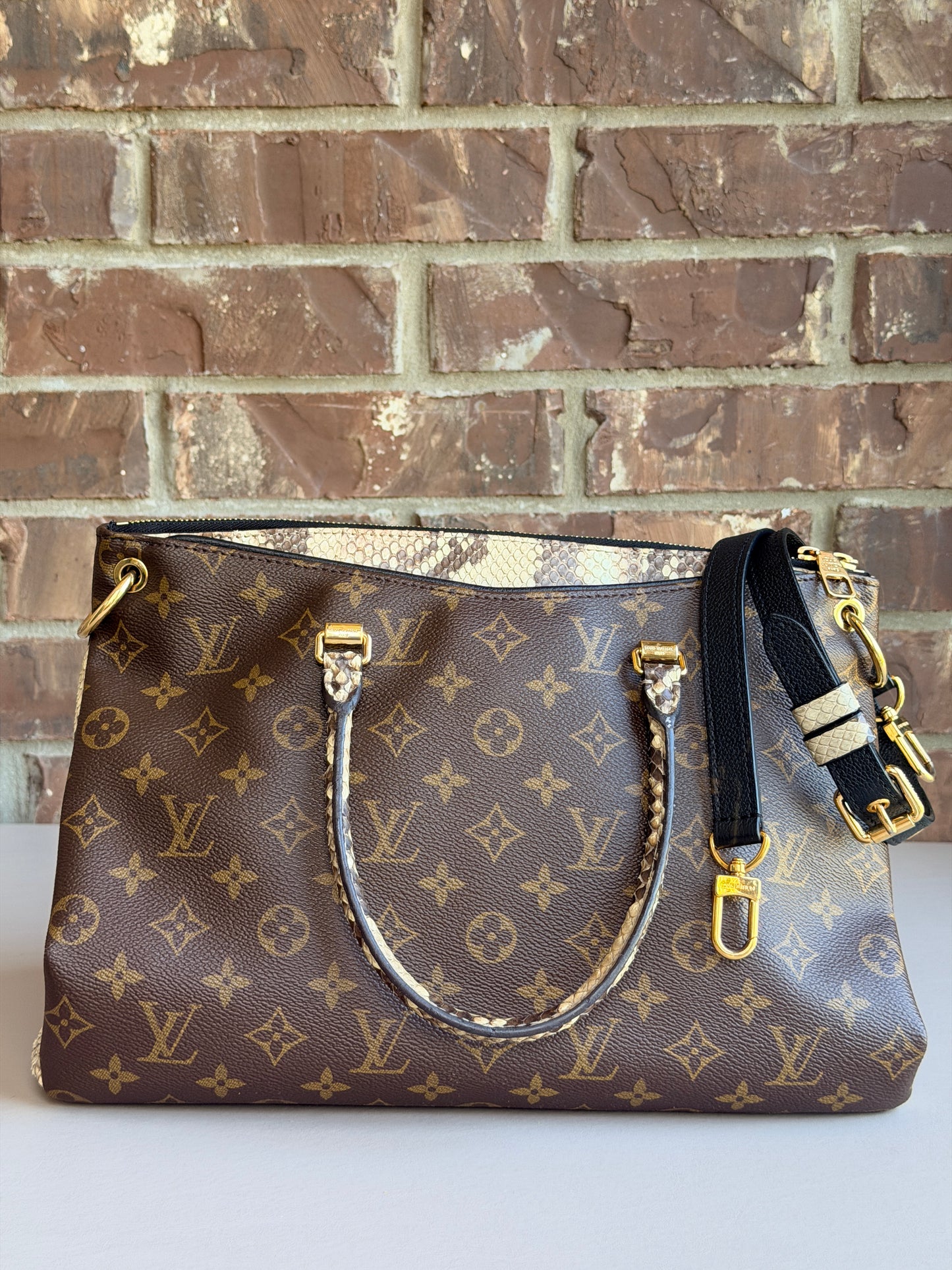 Louis Vuitton Pallas Tote Monogram Canvas with Python 93737