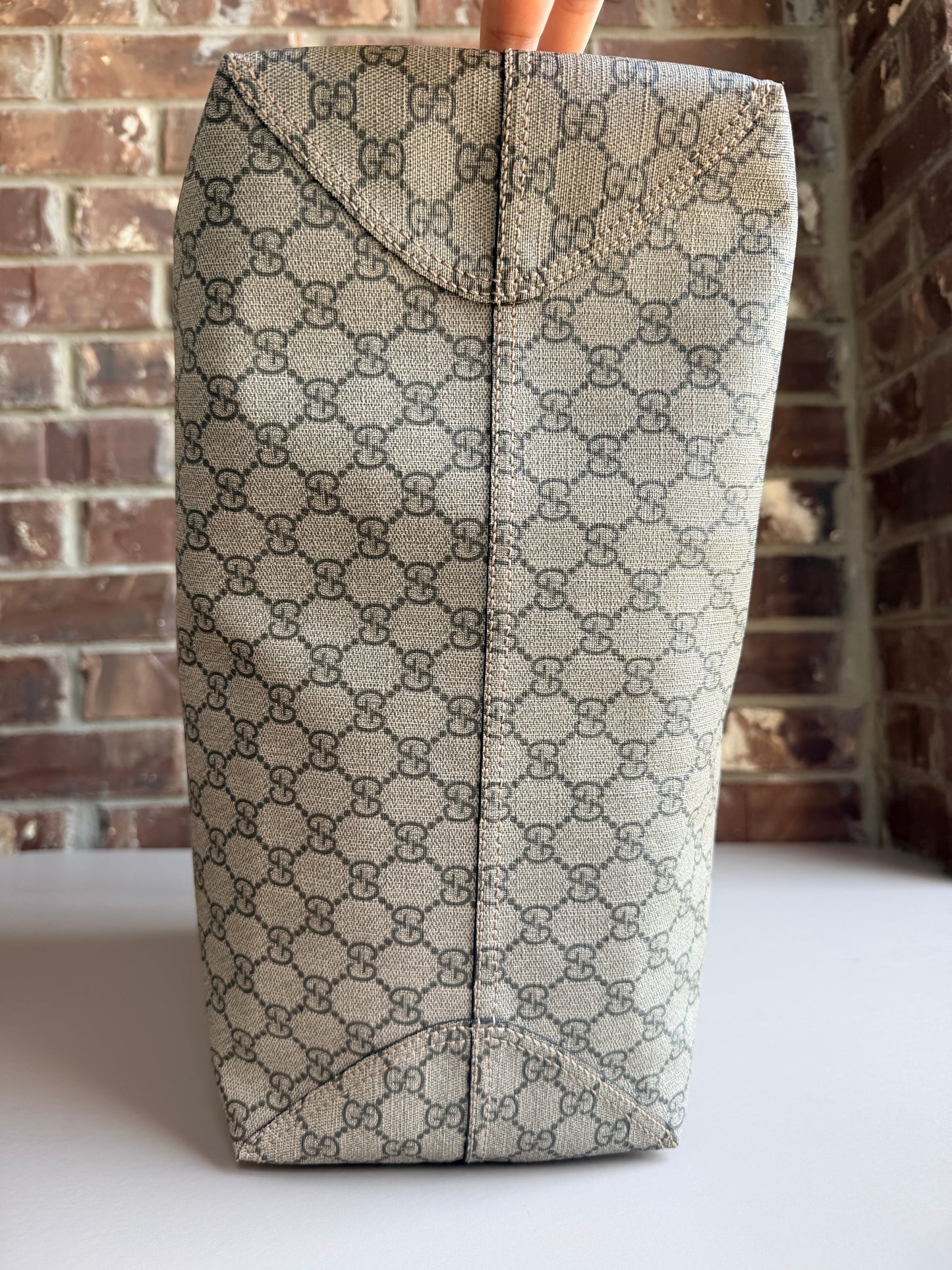 Gucci GG Supreme Medium Tote Brown 34564