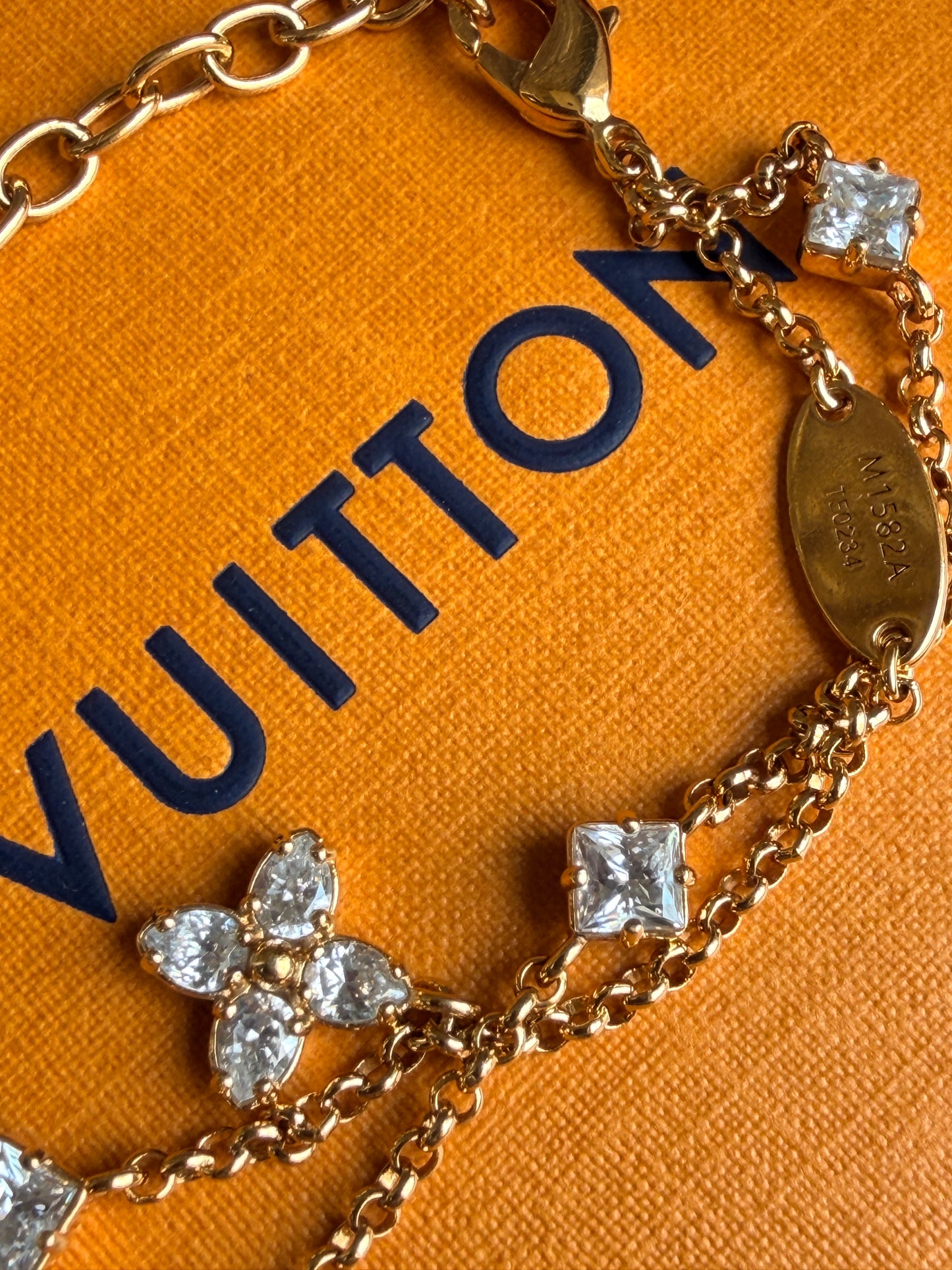 Louis Vuitton Lady Bracelet	63456