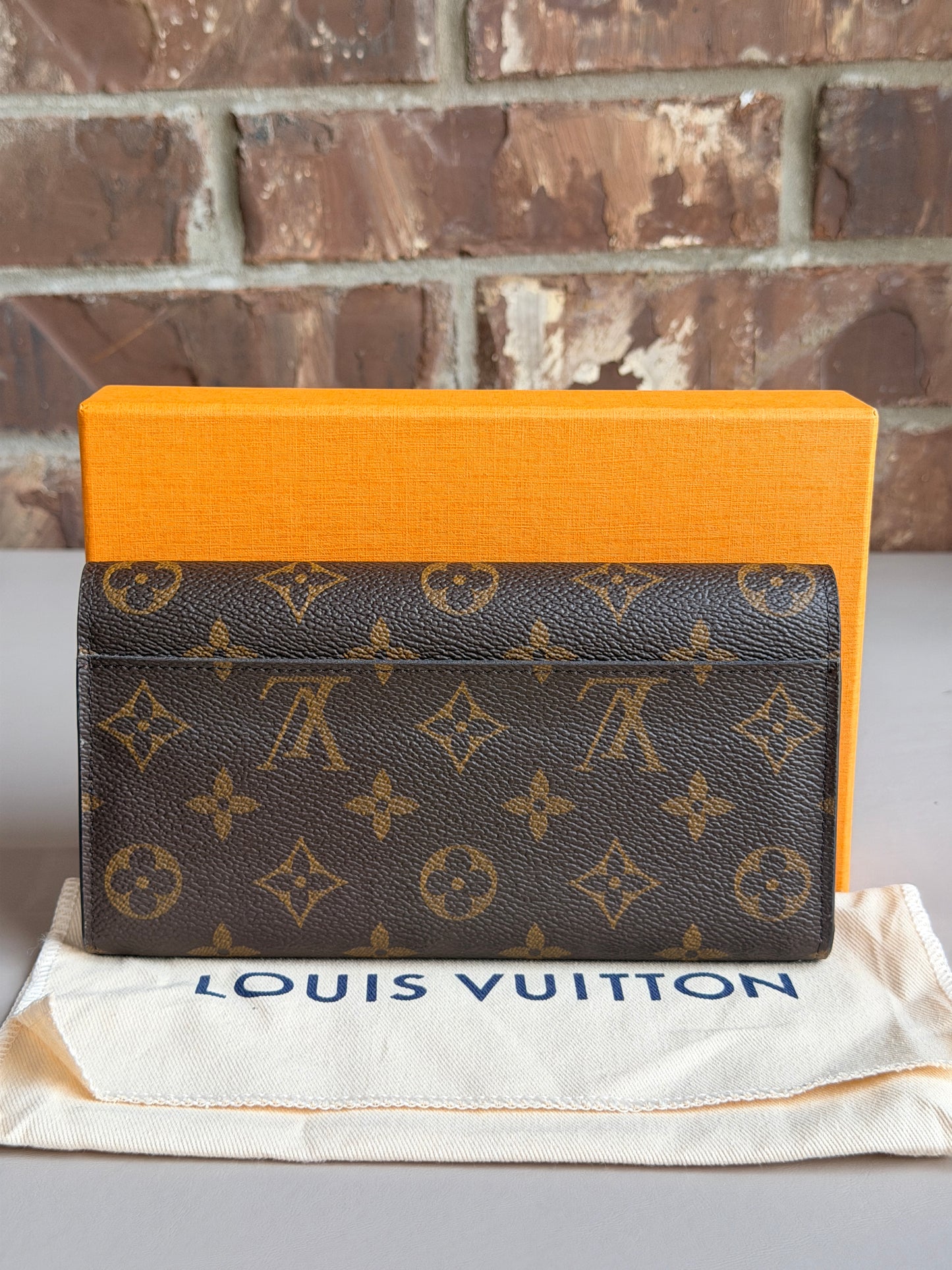Louis Vuitton Monogram Sarah Wallet 93537