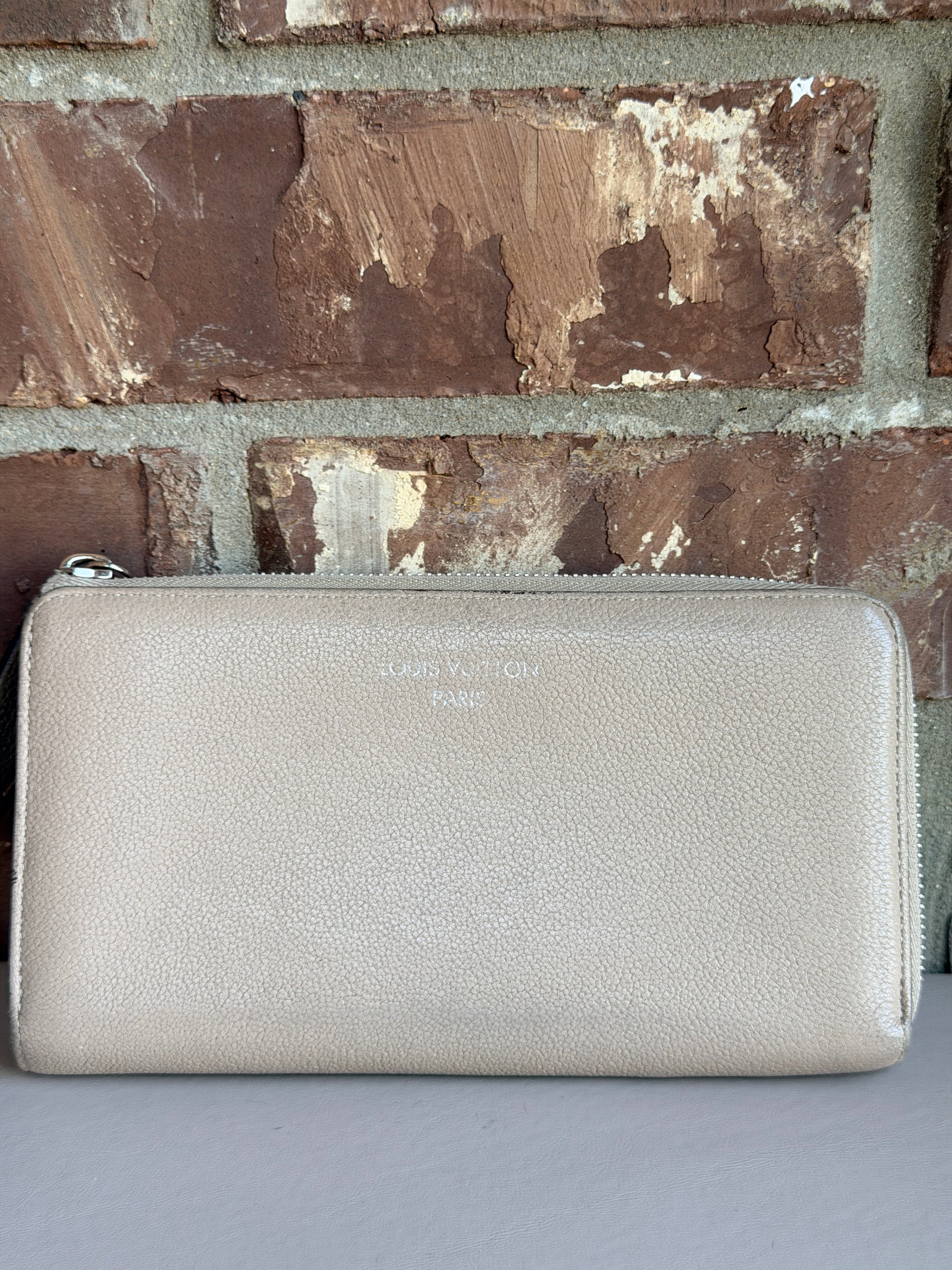 Louis Vuitton Comete Galle Zippy Wallet -37846