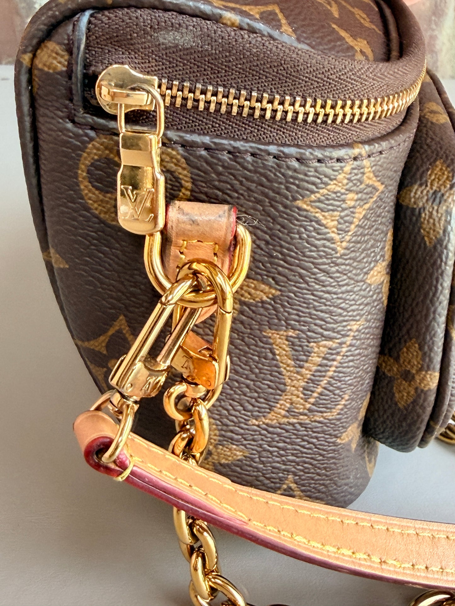 Louis Vuitton Mini Bum Bag Brown - 38365