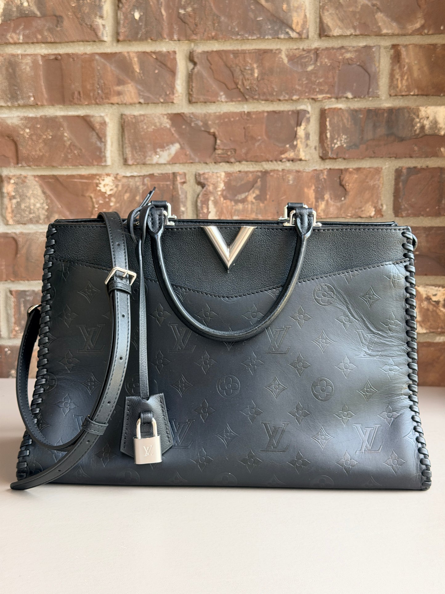 Louis Vuitton Very Zipped Tote Monogram Leather Black 72423