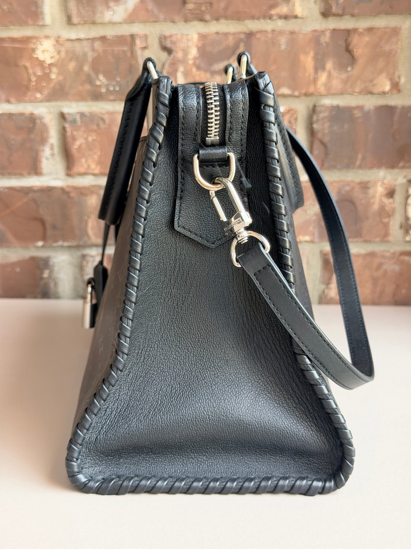 Louis Vuitton Very Zipped Tote Monogram Leather Black 72423