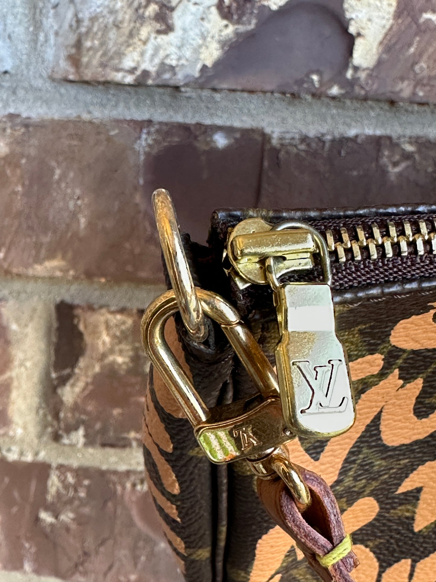 Louis Vuitton Monogram Graffiti Pochette Accessories Peach 48734