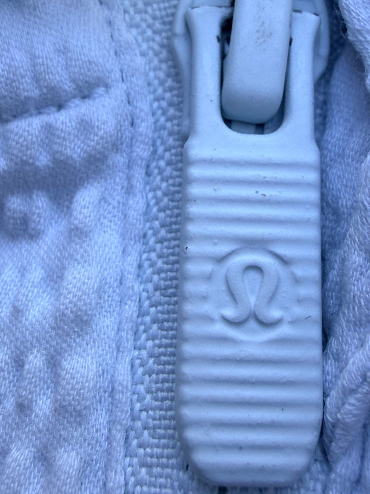 Lululemon Women's Light Blue Textured Waffle Knit Half Zip Pullover Sweatshirt