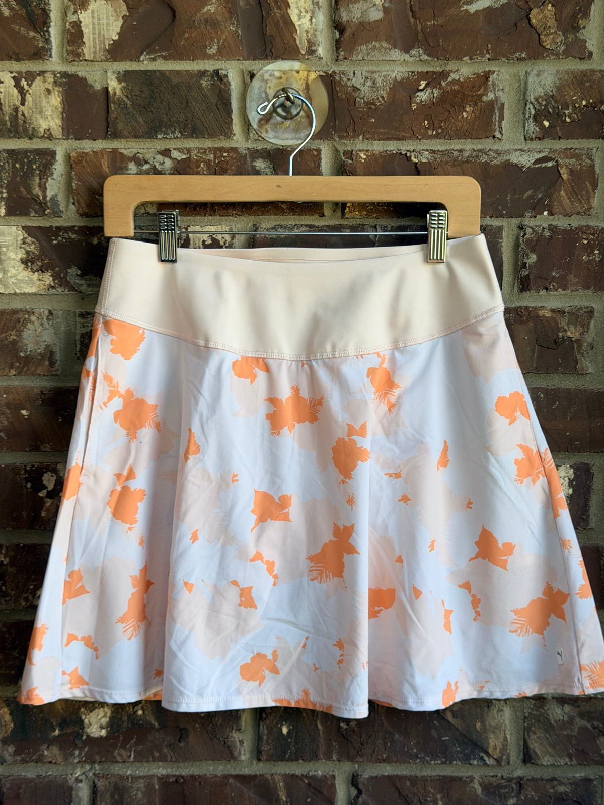 Puma Women's Floral Golf Skort Size Medium White Orange Pleated Athletic Skirt