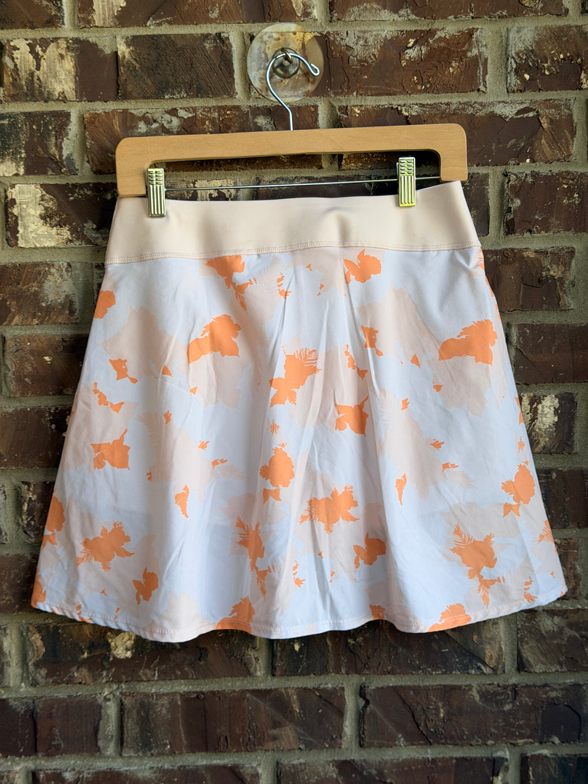Puma Women's Floral Golf Skort Size Medium White Orange Pleated Athletic Skirt