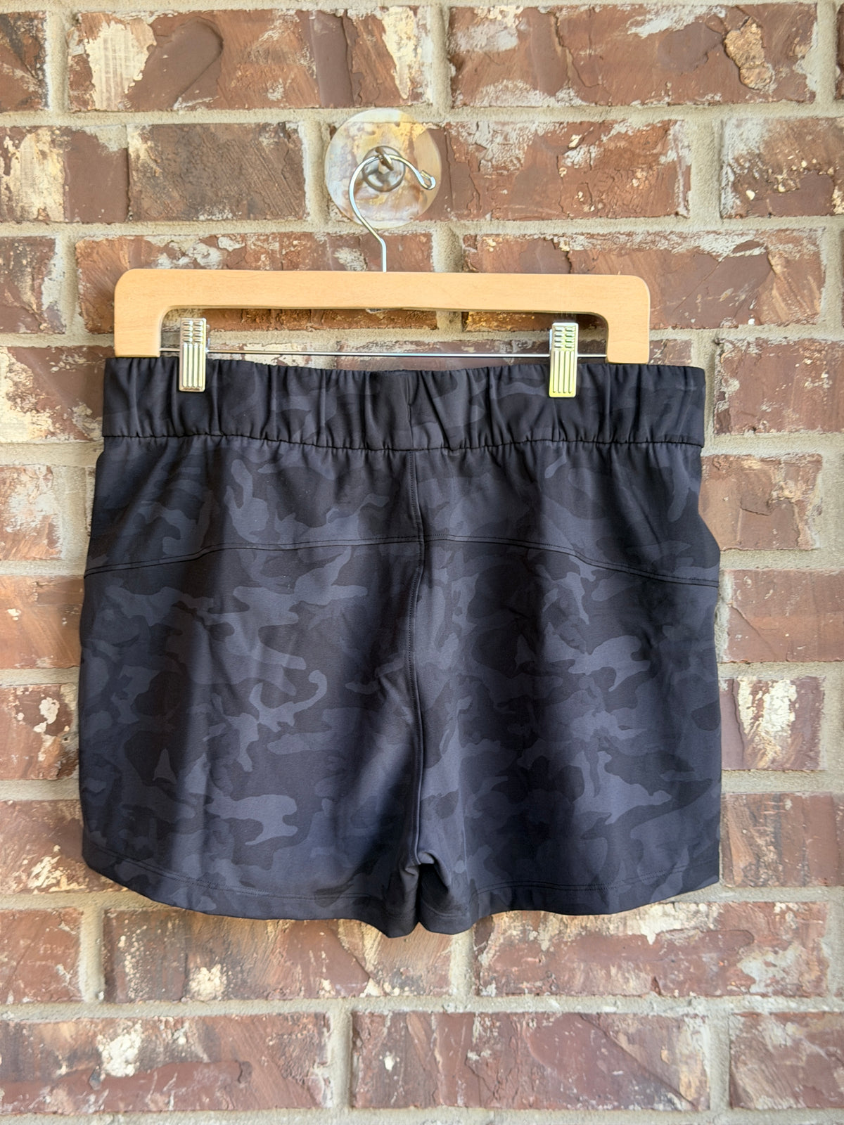 Lululemon Women's Track That Mid-Rise Lined Shorts Black Camo Size 10