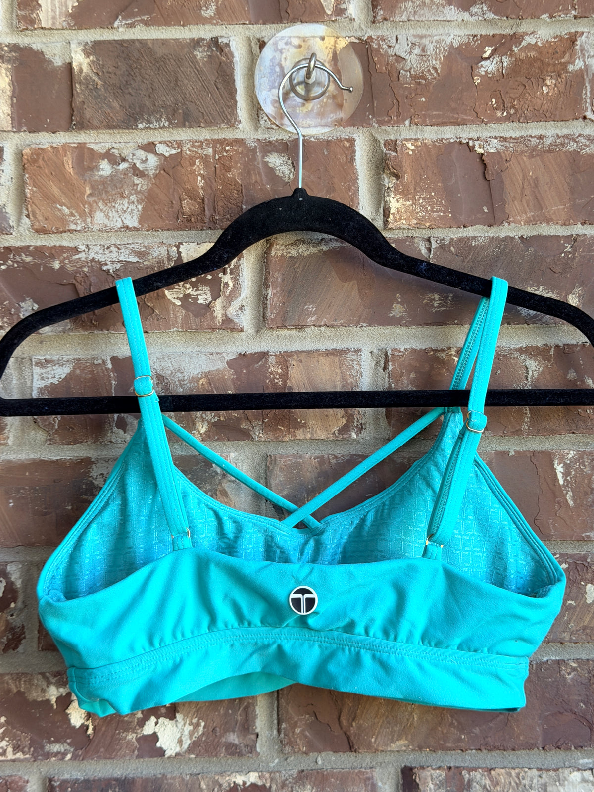 Trina Turk Recreation Women’s Medium Turquoise Strappy Sports Bra Cutout