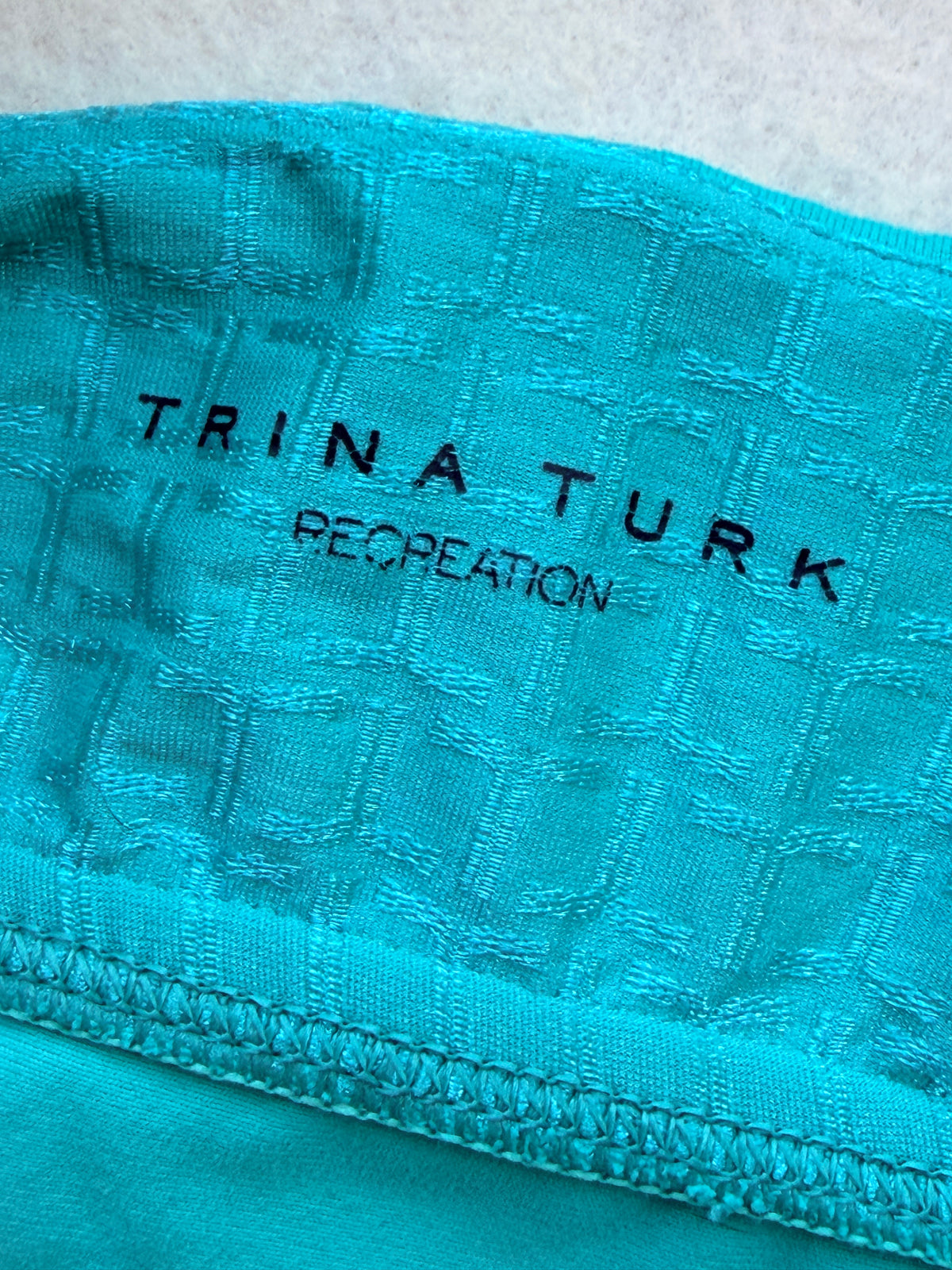 Trina Turk Recreation Women’s Medium Turquoise Strappy Sports Bra Cutout