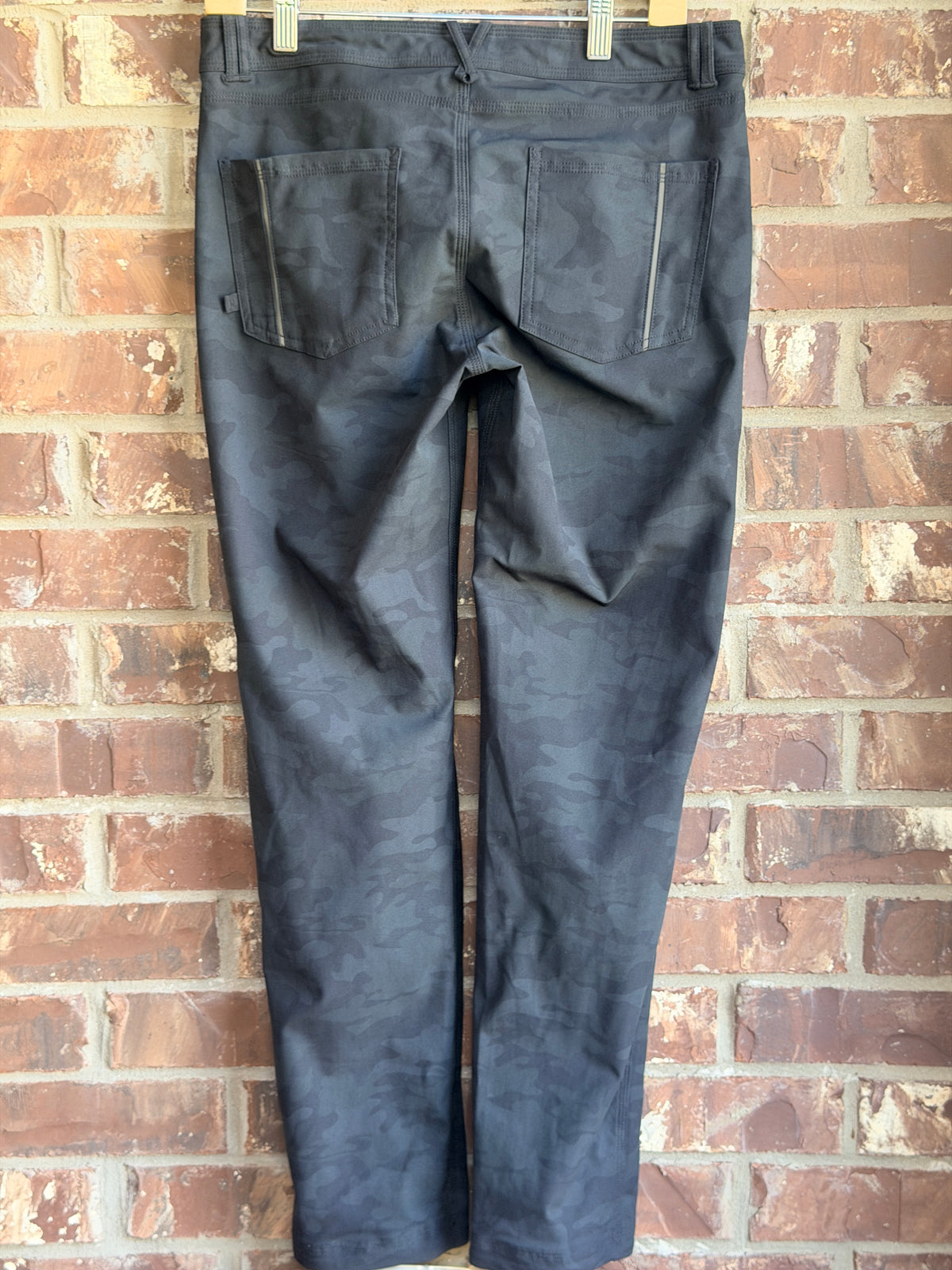 Women's Black Camo Straight Leg Stretch Pants Estimated Large 33-34" Waist