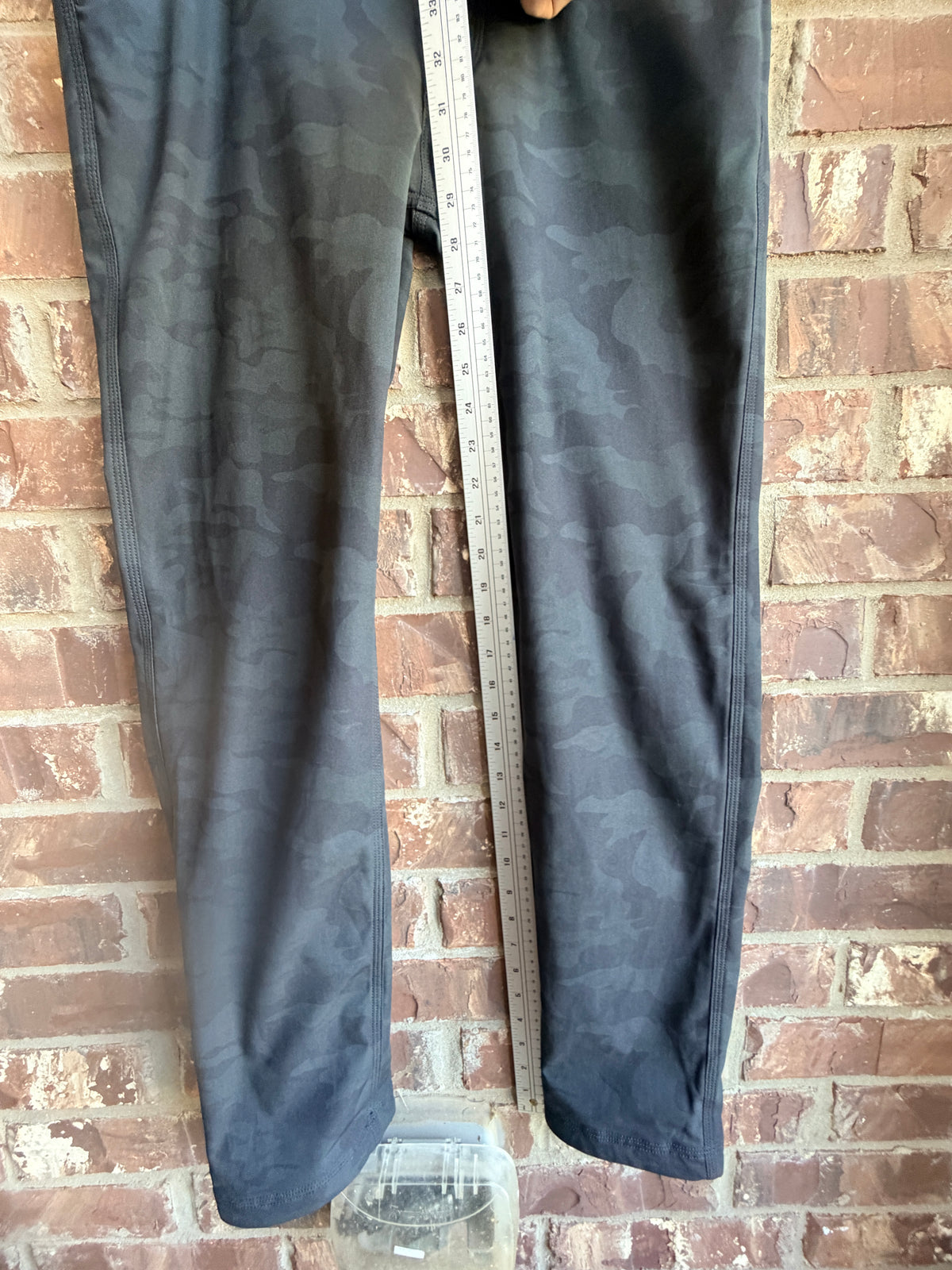 Women's Black Camo Straight Leg Stretch Pants Estimated Large 33-34" Waist