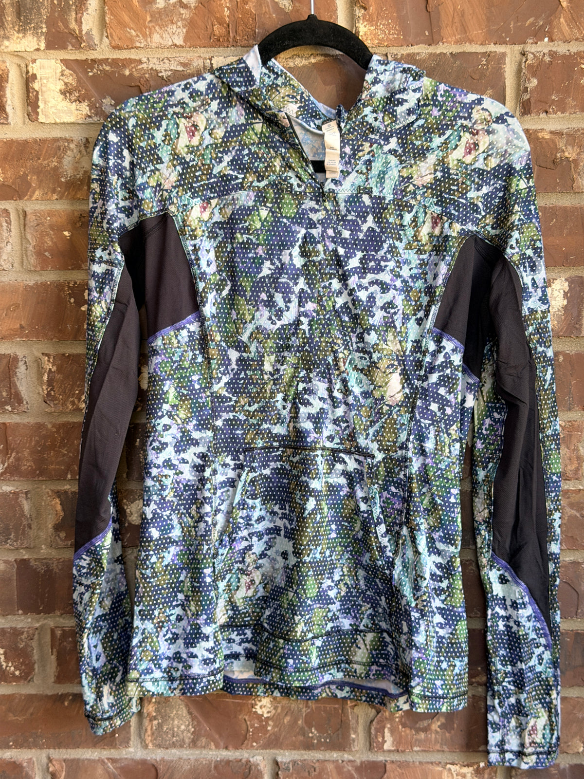 Lululemon Athletica Hooded Long Sleeve Pullover Floral Print Size 8