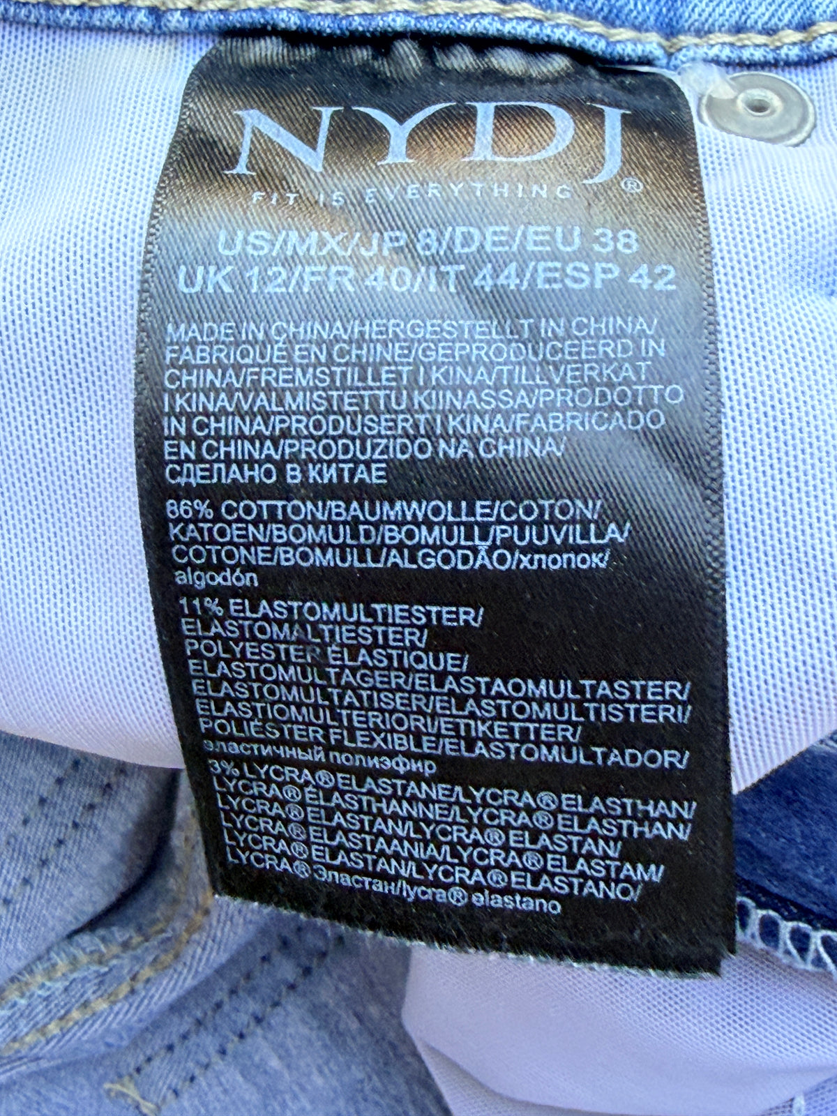 NYDJ Curves 360 Size 8 Women's Light Wash Cropped Capri Stretch Jeans Denim