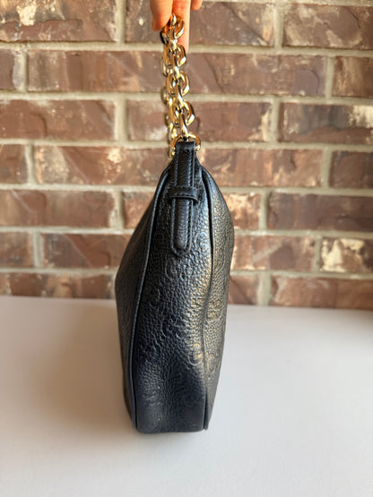 Gucci Emblem Half Moon Shoulder Bag GG Embossed Leather Large	Black 96549