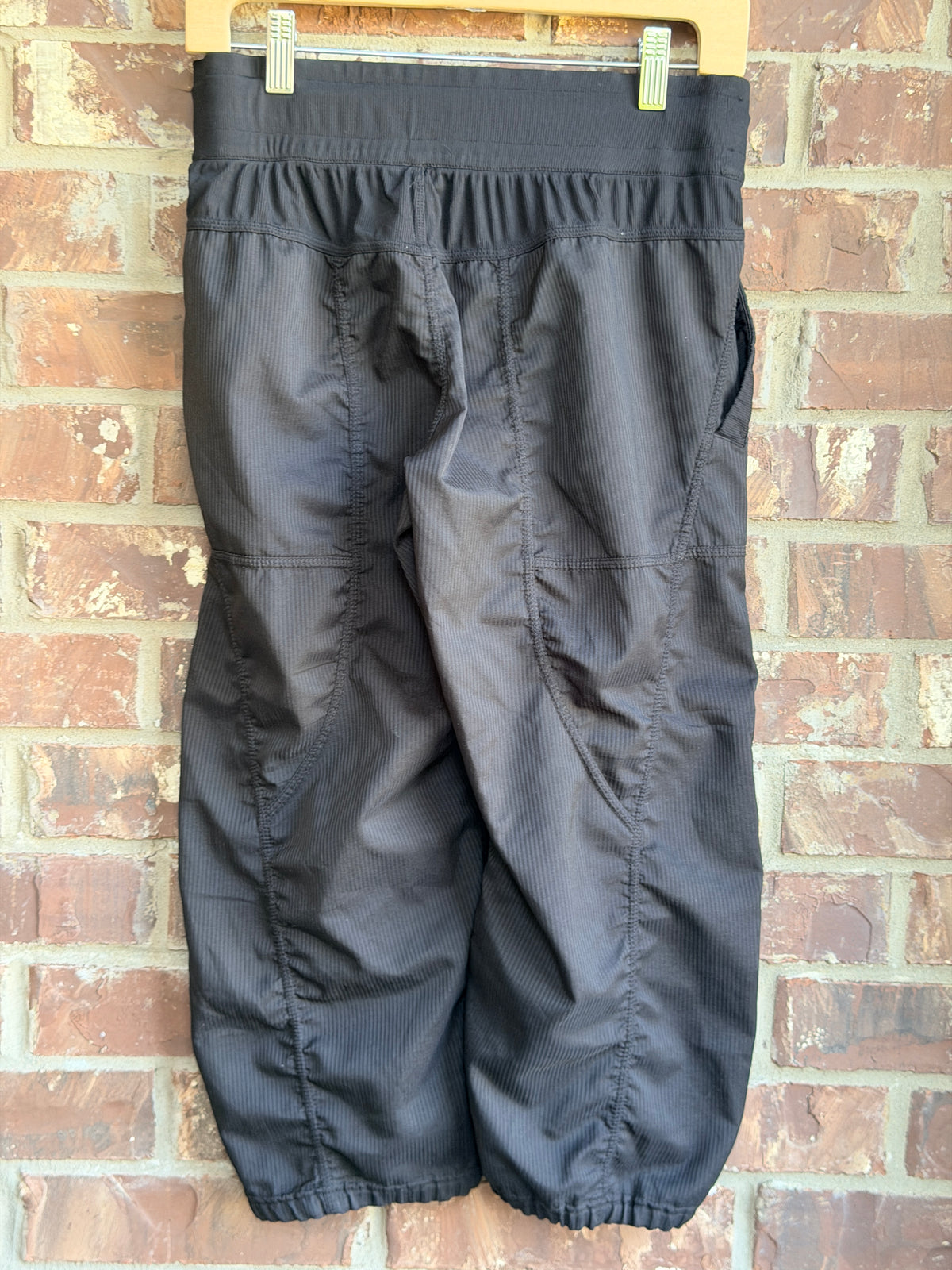 Lululemon Black Studio Style Drawstring Cinch Hem Pants Size 8