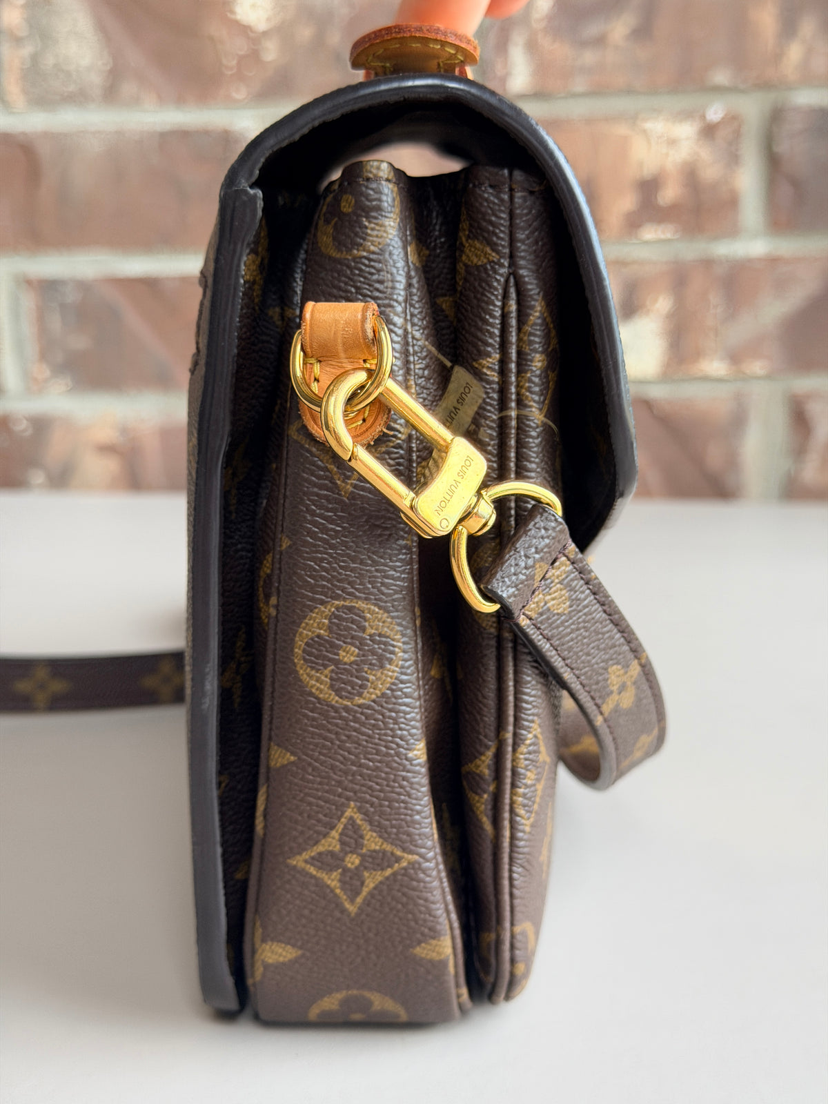 Louis Vuitton Monogram Pochette Metis Crossbody Bag 59284
