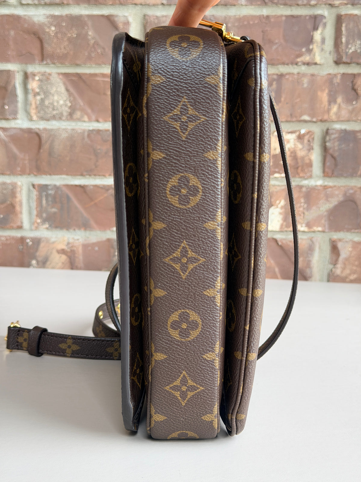 Louis Vuitton Monogram Pochette Metis Crossbody Bag 59284